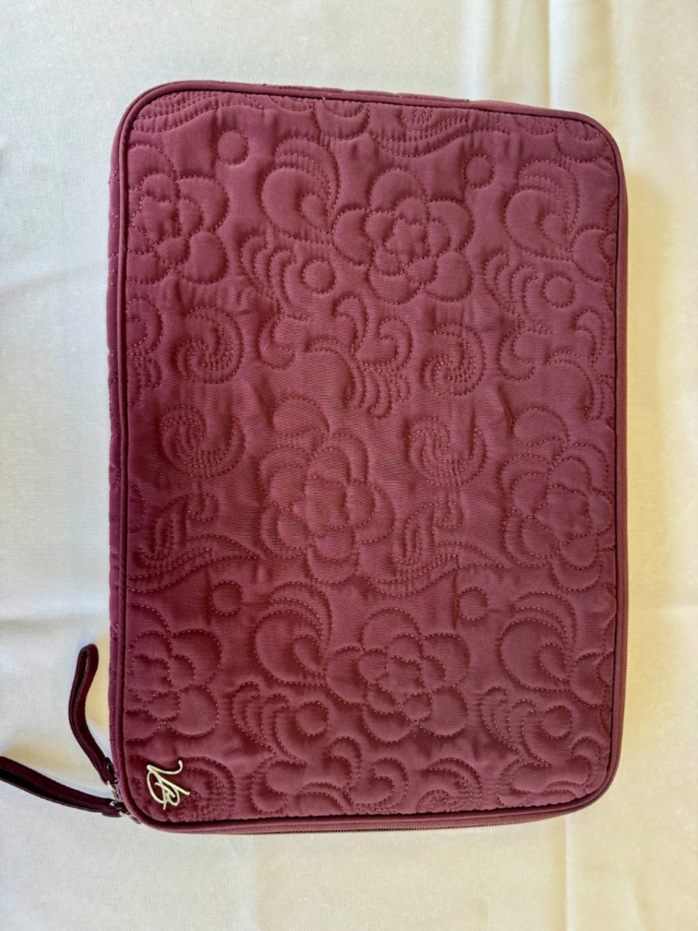 Vera Bradley Laptop Sleeve Burgandy Floral Interior - Picture 3 of 8